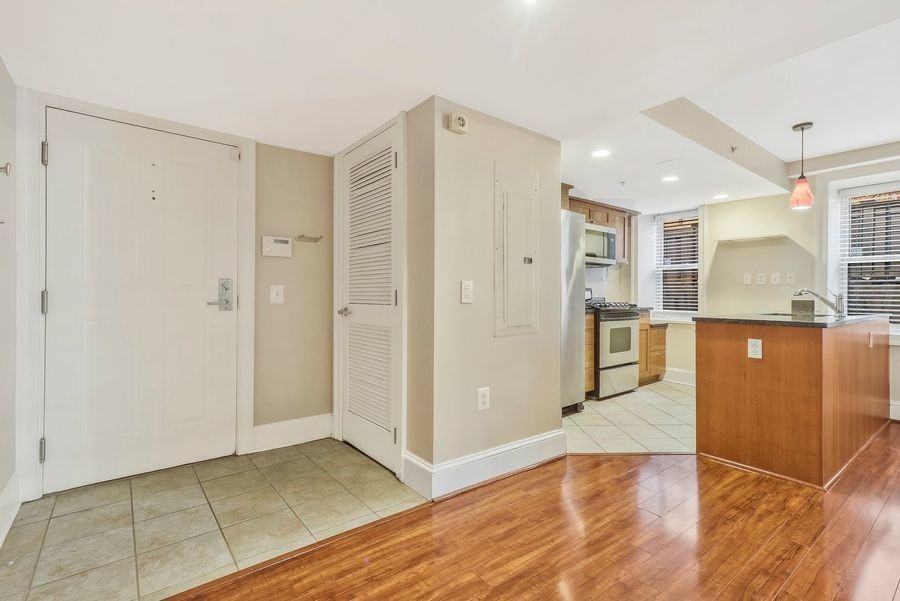 1750 16th St Nw #4 - Photo 2 of 25