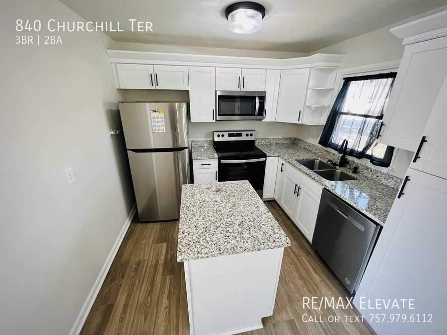 840 Churchill Ter - Photo 4 of 16