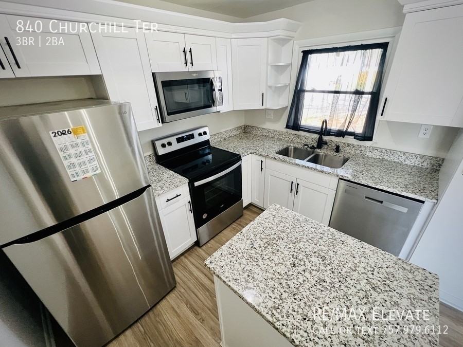 840 Churchill Ter - Photo 5 of 16