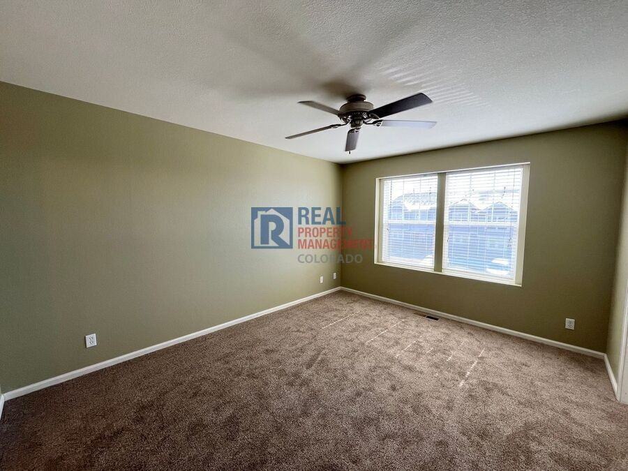 5890 Ceylon St #E - Photo 6 of 12