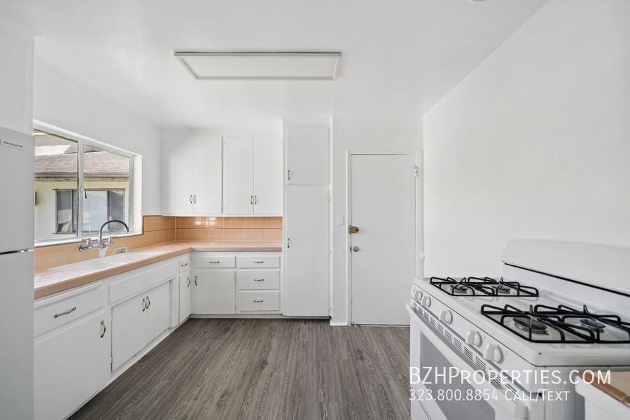 1308 Havenhurst Dr #19 - Photo 5 of 16