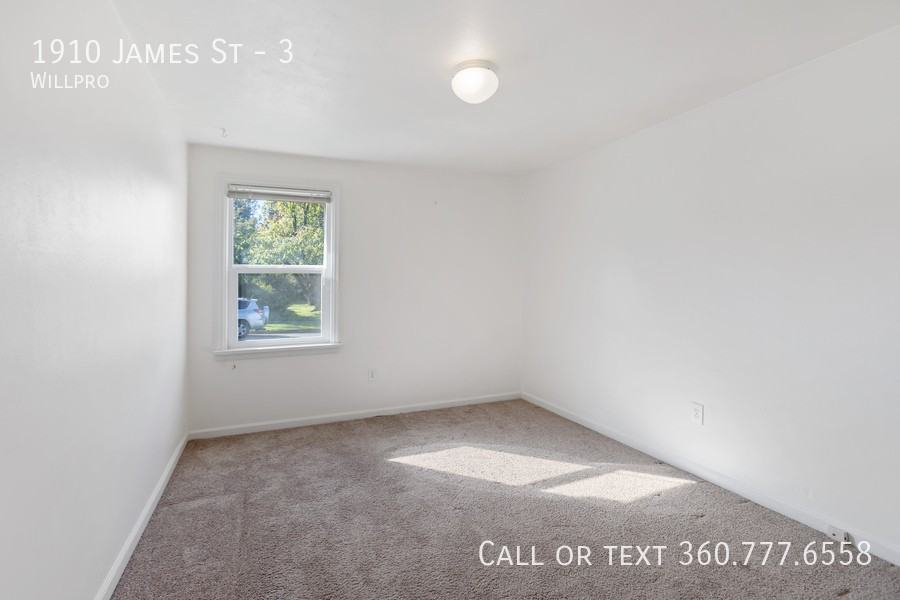 1910 James St #3 - Photo 3 of 10