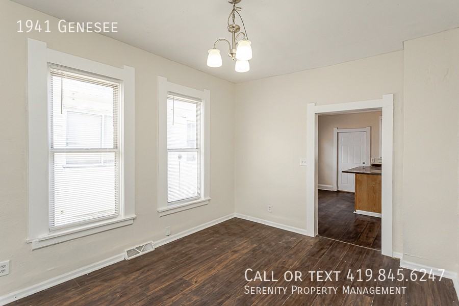1941 Genesee St - Photo 4 of 13
