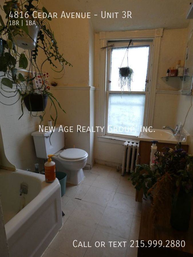 4816 Cedar Ave #3R - Photo 6 of 7