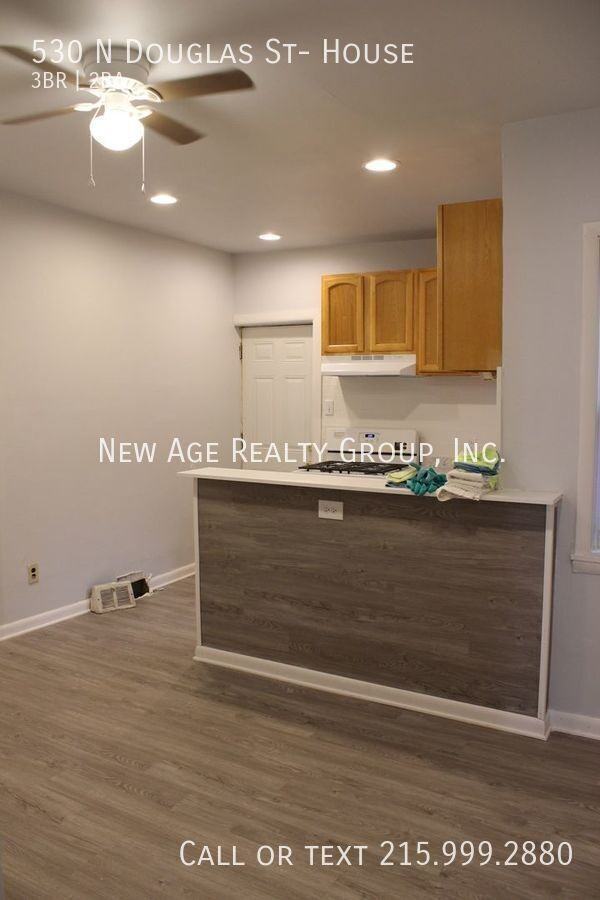 530 N Douglas St - Photo 5 of 16