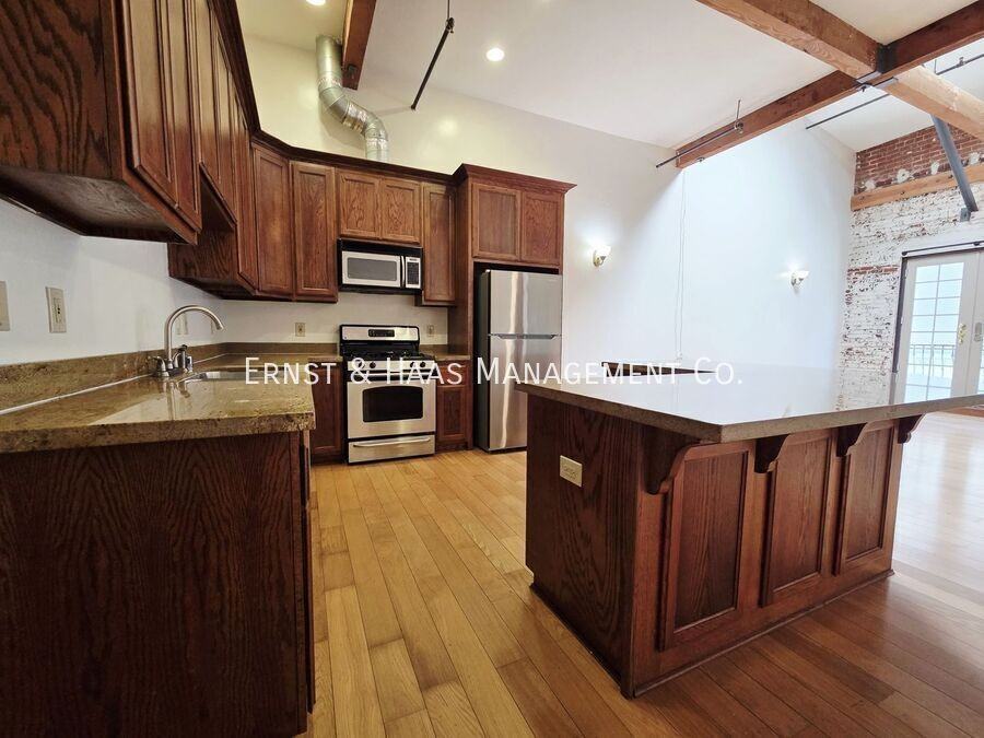 800 S Pacific Ave #208 - Photo 6 of 9