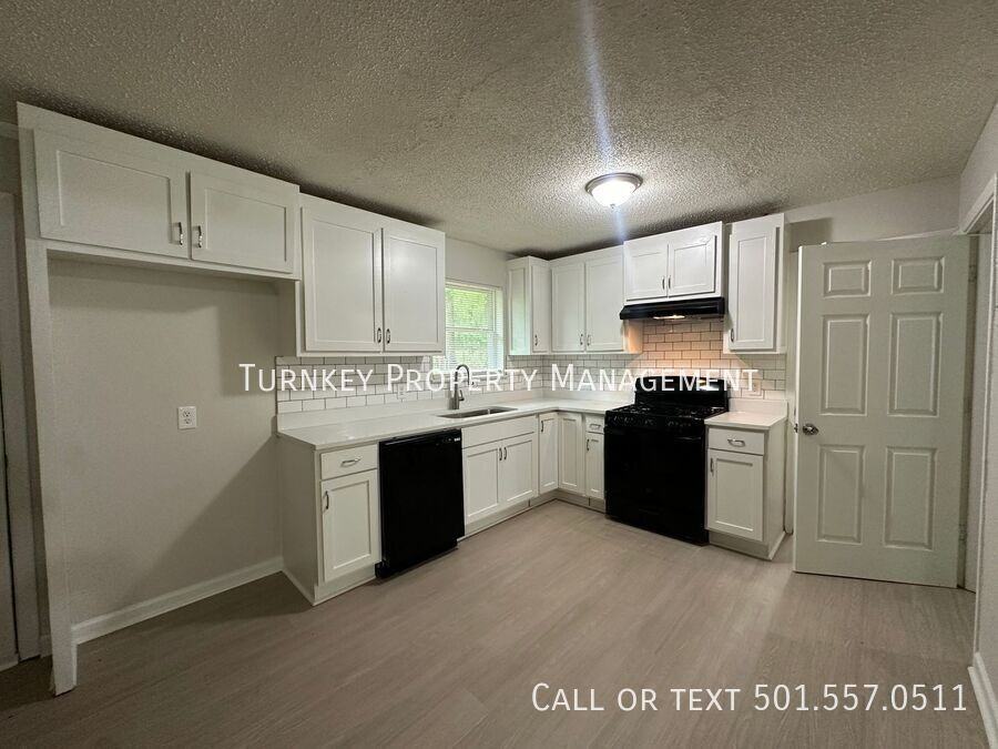 202 Rita Dr - Photo 2 of 10