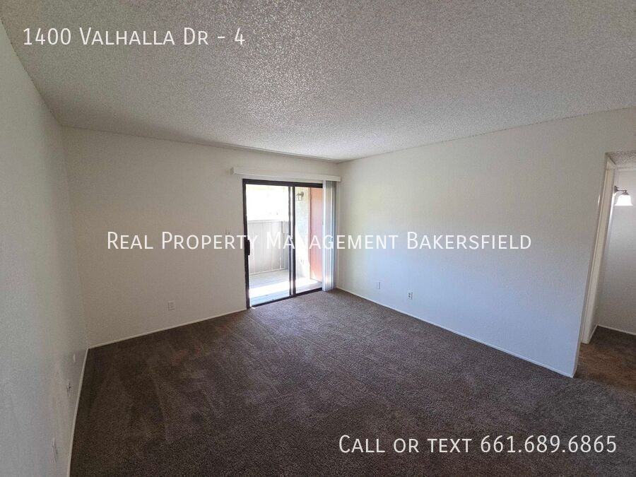 1400 Valhalla Dr #4 - Photo 3 of 21