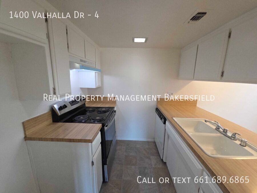 1400 Valhalla Dr #4 - Photo 6 of 21