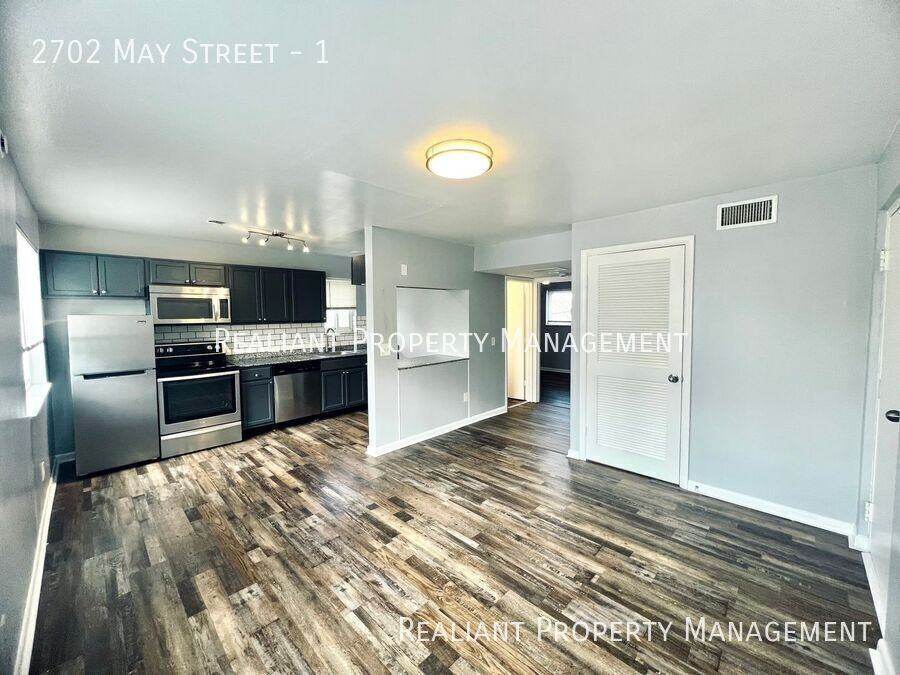 2702 May St #1 - Photo 5 of 10