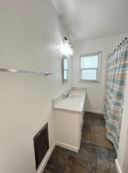 12021 Louise Ave - Photo 4 of 7