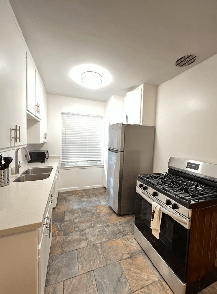 12021 Louise Ave - Photo 5 of 7