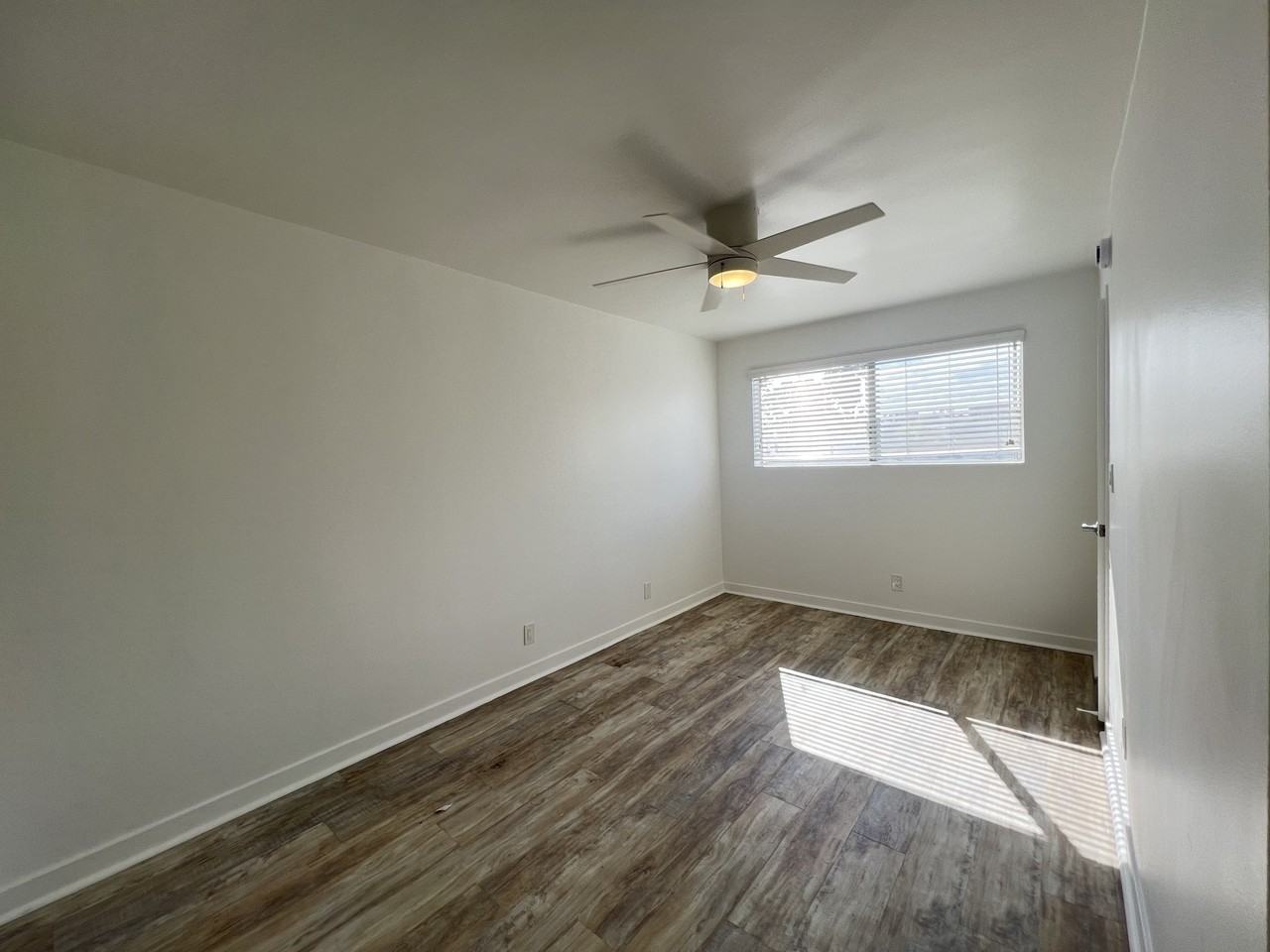 Vernon Avenue Apartments - Photo 5 of 7