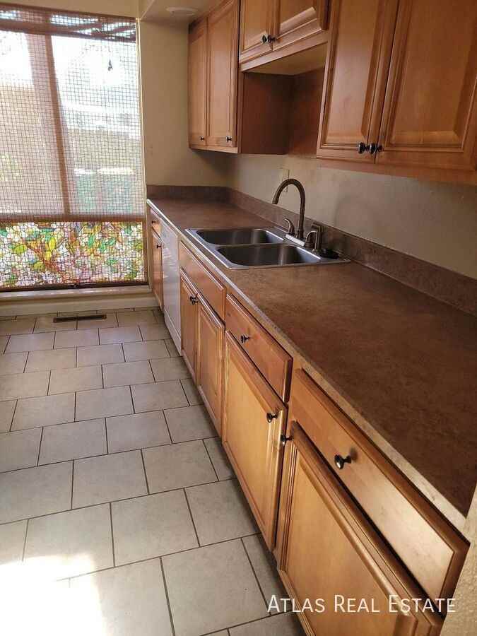 408 Columbia Rd - Photo 7 of 21