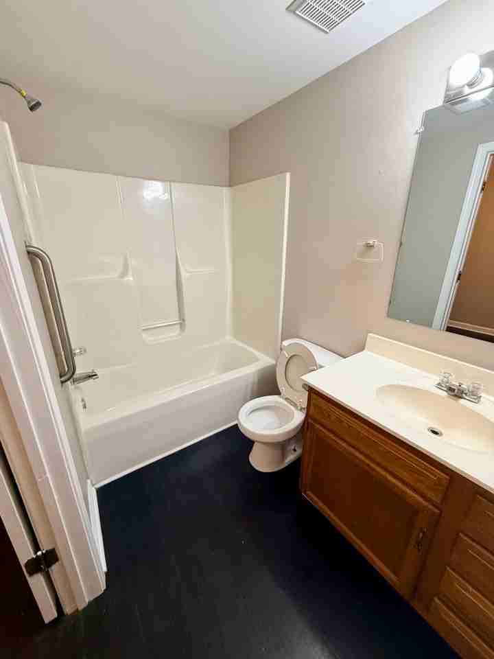 139 Macey Ave #Q - Photo 6 of 11