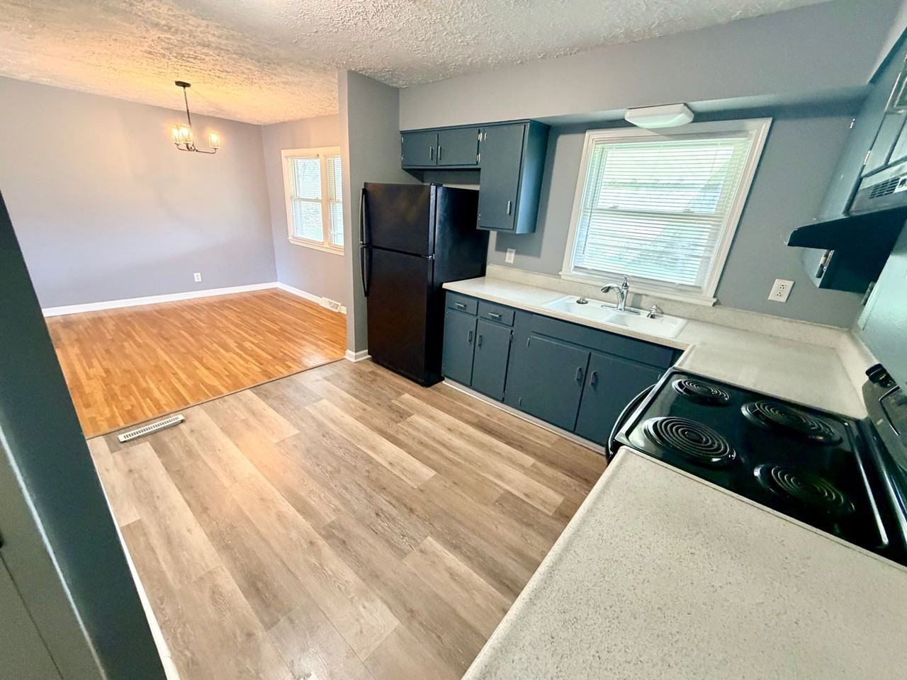 1134 Oakwood Dr ##(Z4 - Photo 2 of 23