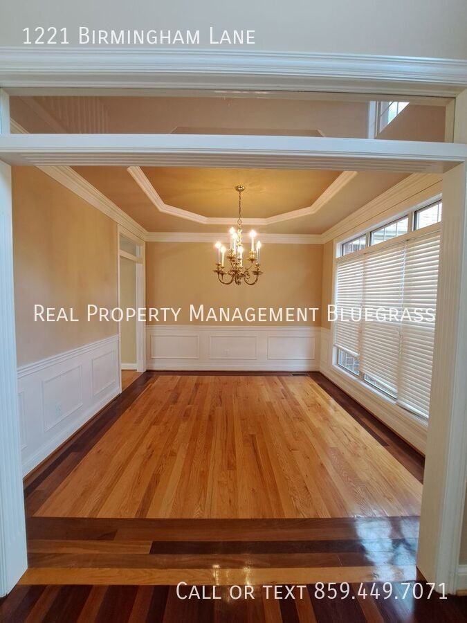 1221 Birmingham Ln - Photo 4 of 22