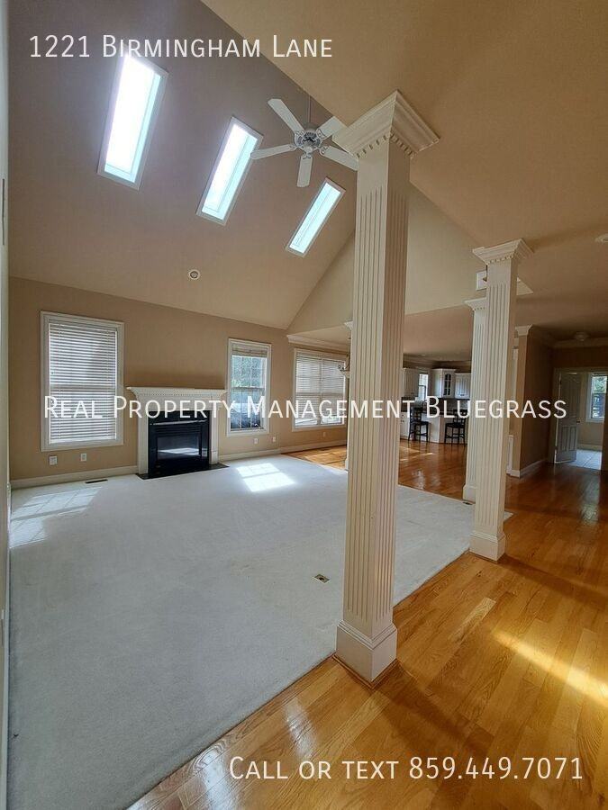 1221 Birmingham Ln - Photo 5 of 22