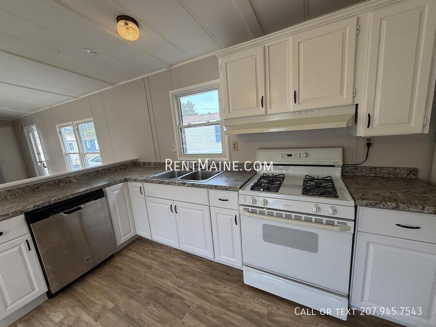 799 Stillwater Ave #8 - Photo 4 of 11