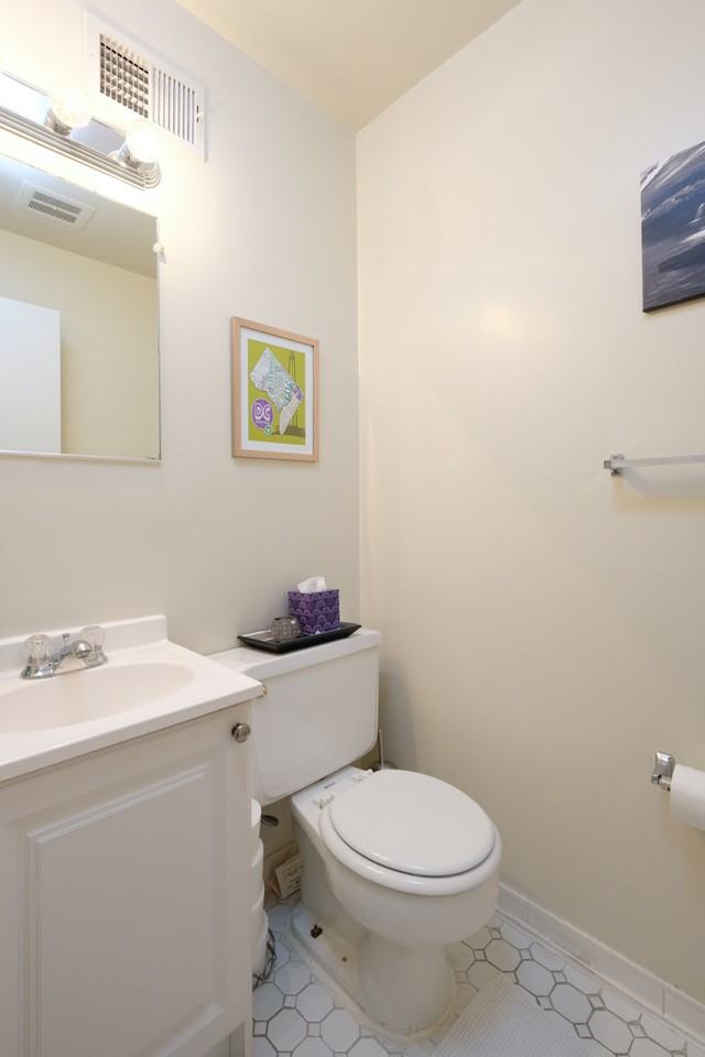 4450 Macarthur Blvd Nw #7B - Photo 5 of 17
