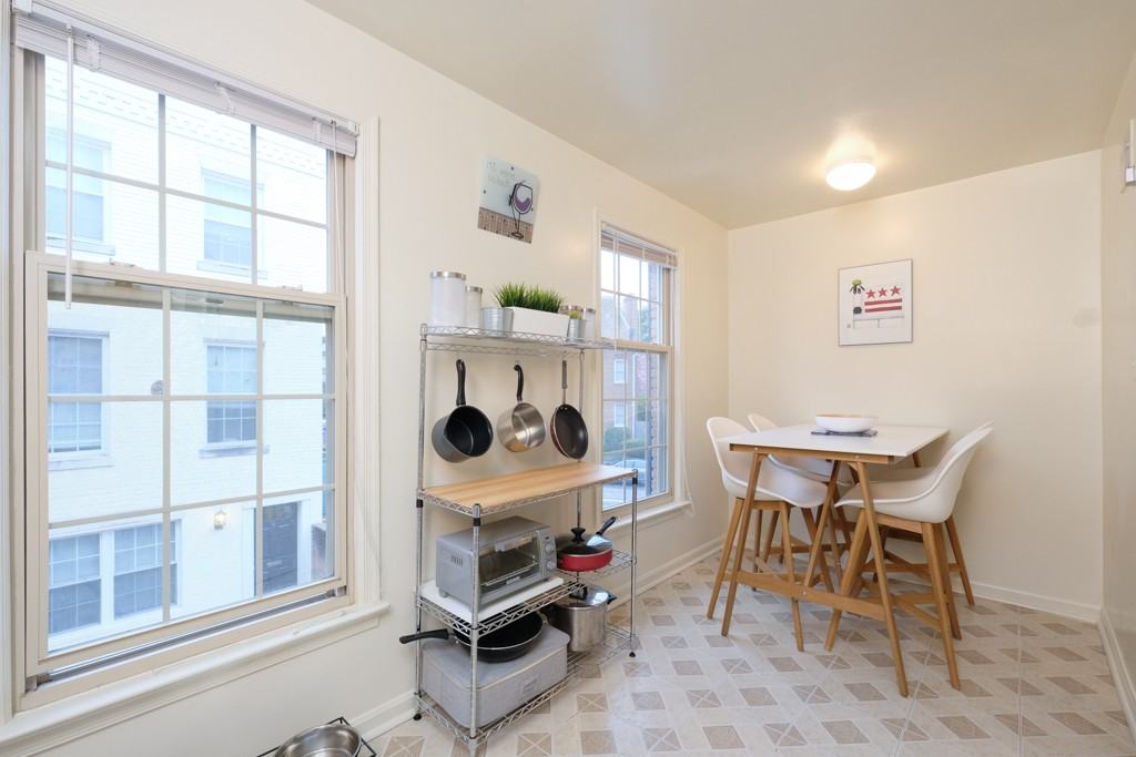 4450 Macarthur Blvd Nw #7B - Photo 7 of 17