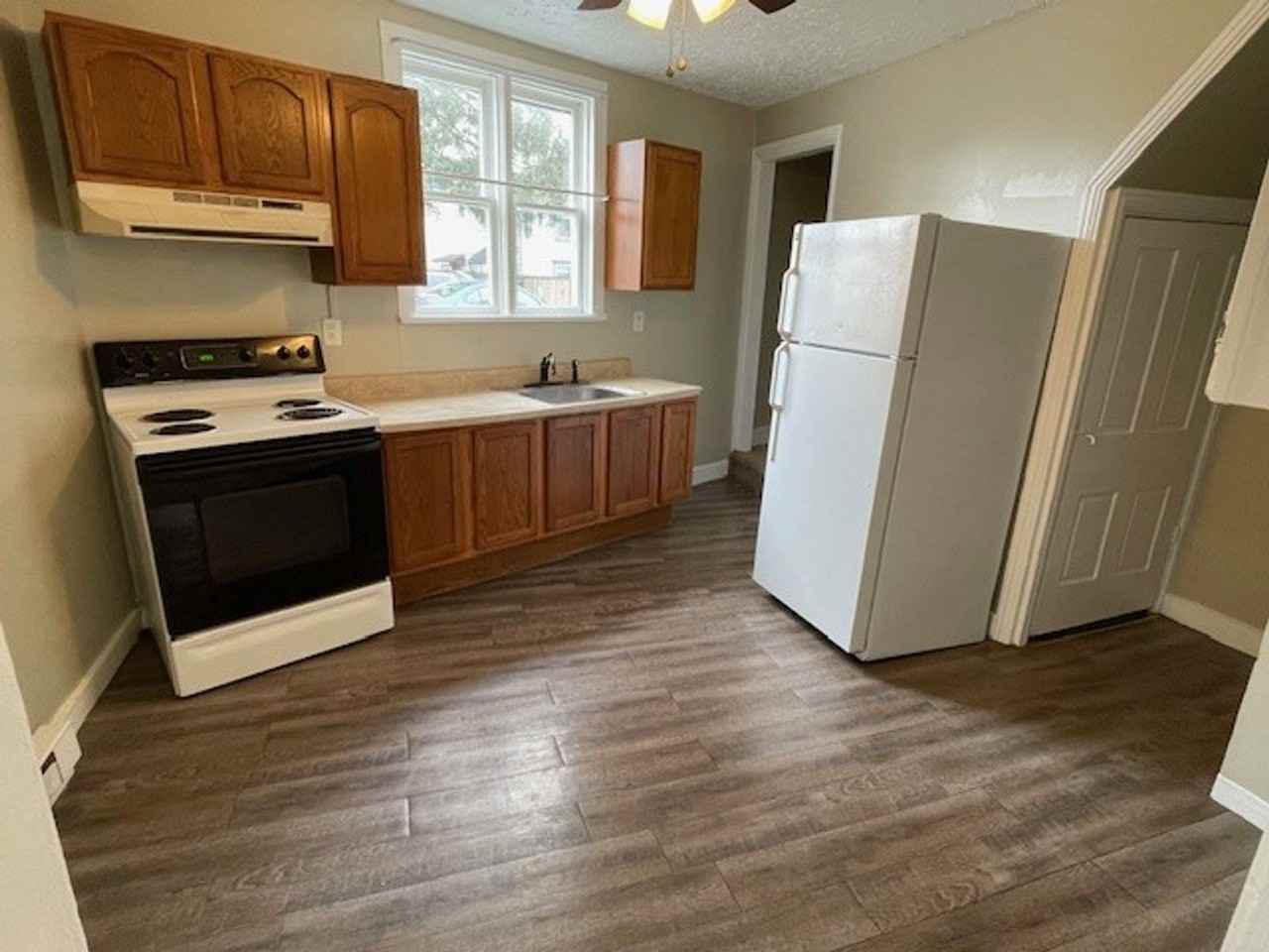 12 Kerrs Ave - Photo 5 of 12