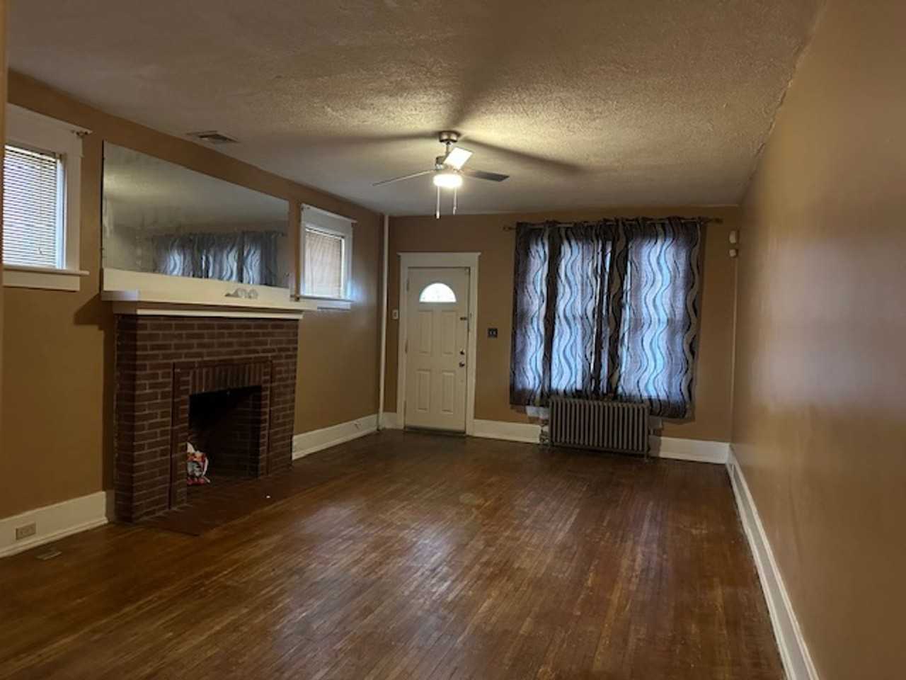 2020 Chestnut St - Photo 4 of 17