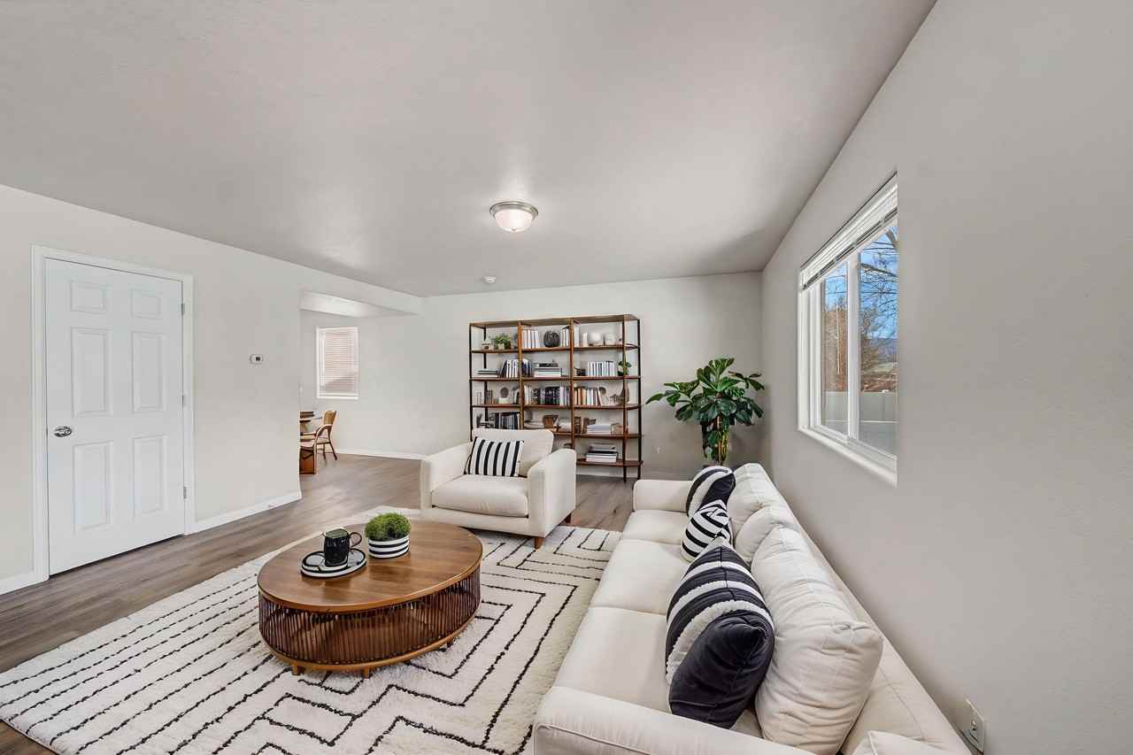 4210 Rosalie St #101 - Photo 5 of 28