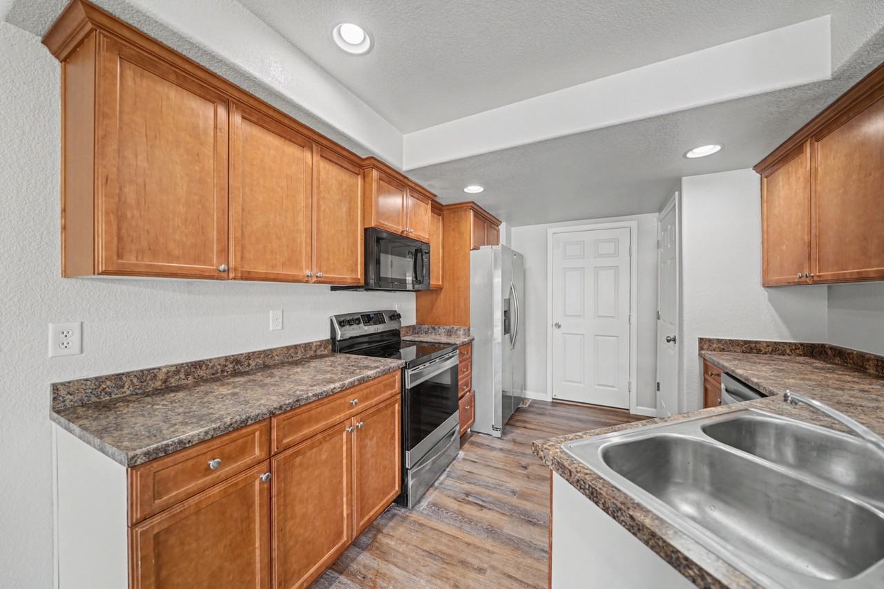 4210 Rosalie St #101 - Photo 7 of 28