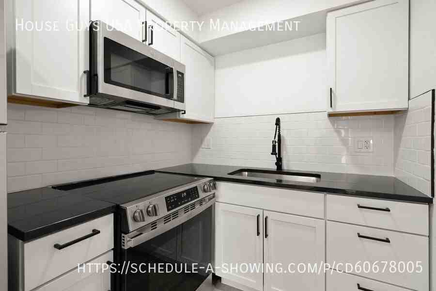 Hampton Court Apartments - Photo 7 of 25