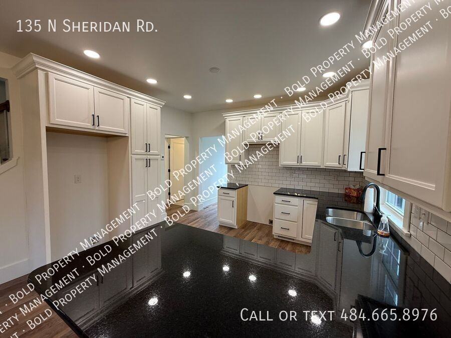 135 N Sheridan Rd - Photo 7 of 22