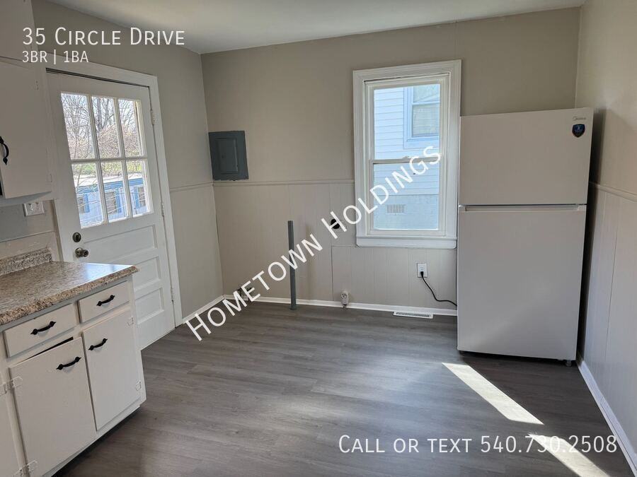 35 Circle Dr - Photo 6 of 9