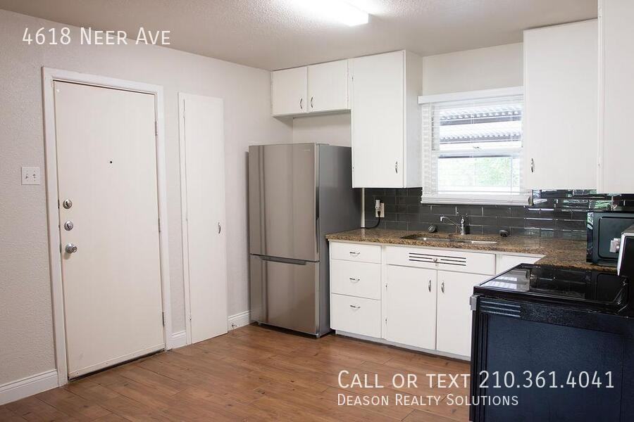 4618 Neer Ave - Photo 7 of 50