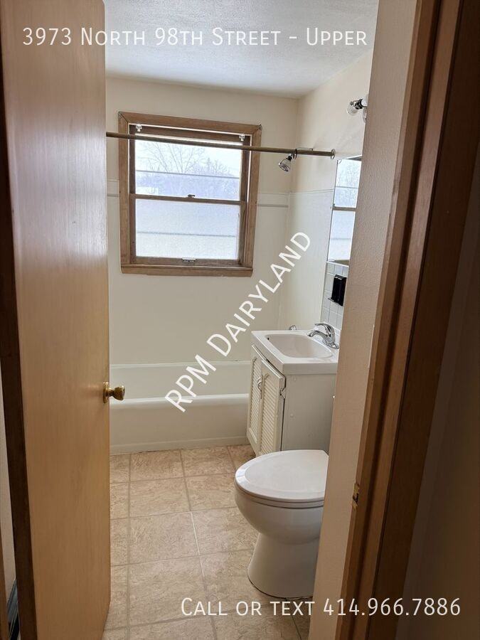 3973 N 98th St - Photo 6 of 9