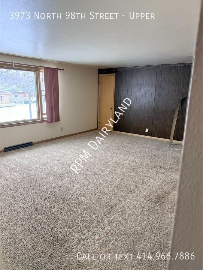 3973 N 98th St - Photo 7 of 9