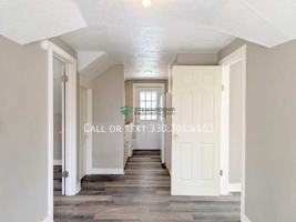 featured image of 133 Catherine St #1-2