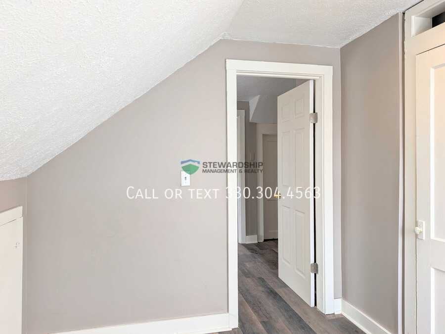 133 Catherine St #1-2 - Photo 4 of 16