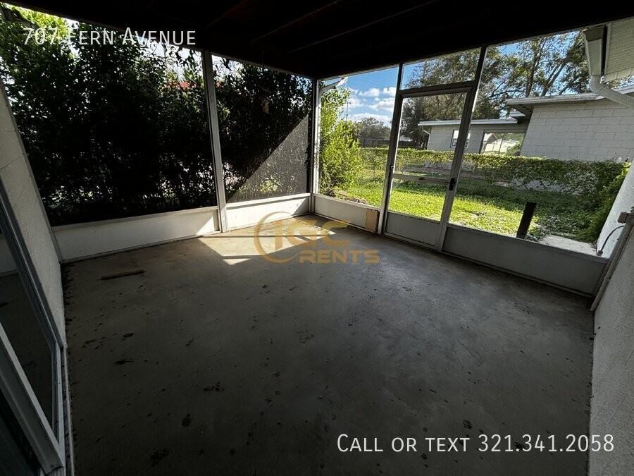 707 Fern Ave - Photo 2 of 16