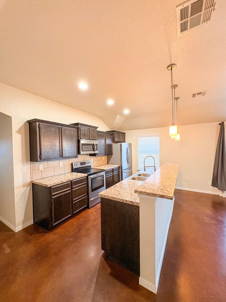 1909 Chiricahua Trce - Photo 5 of 18