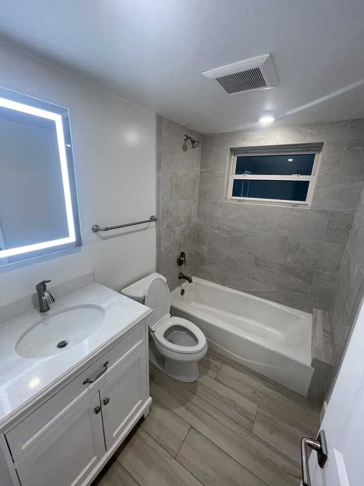 127 Monroe Dr #1 - Photo 5 of 8