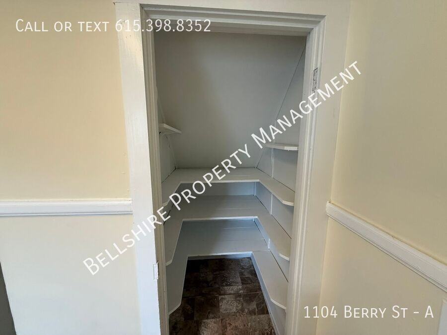 1104 Berry St #A - Photo 4 of 18