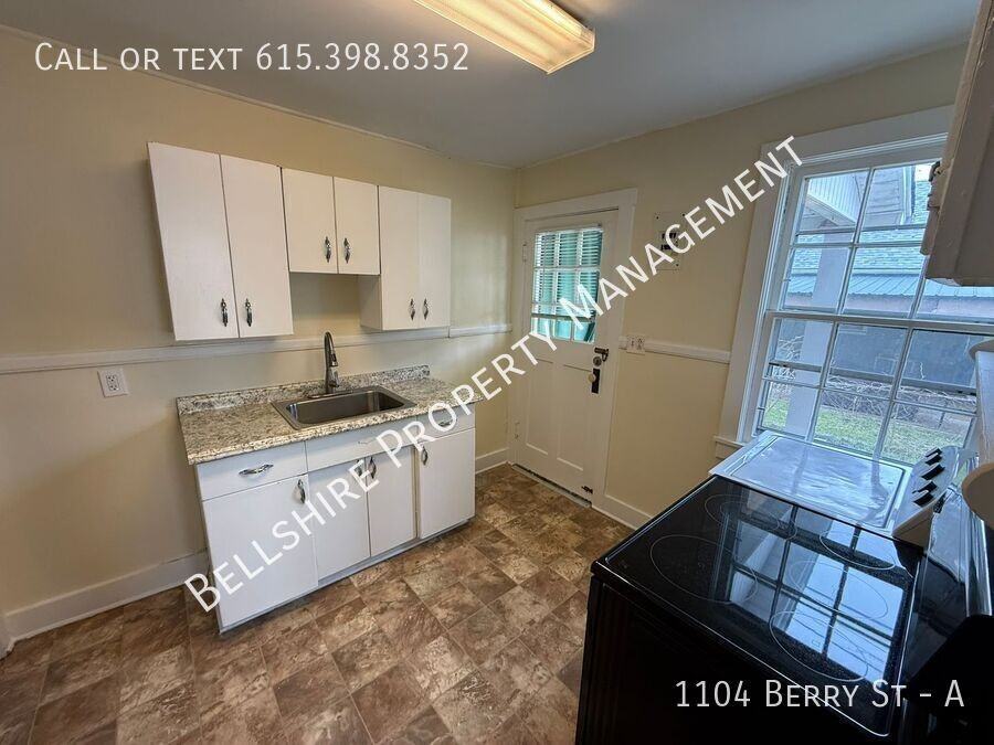 1104 Berry St #A - Photo 7 of 18