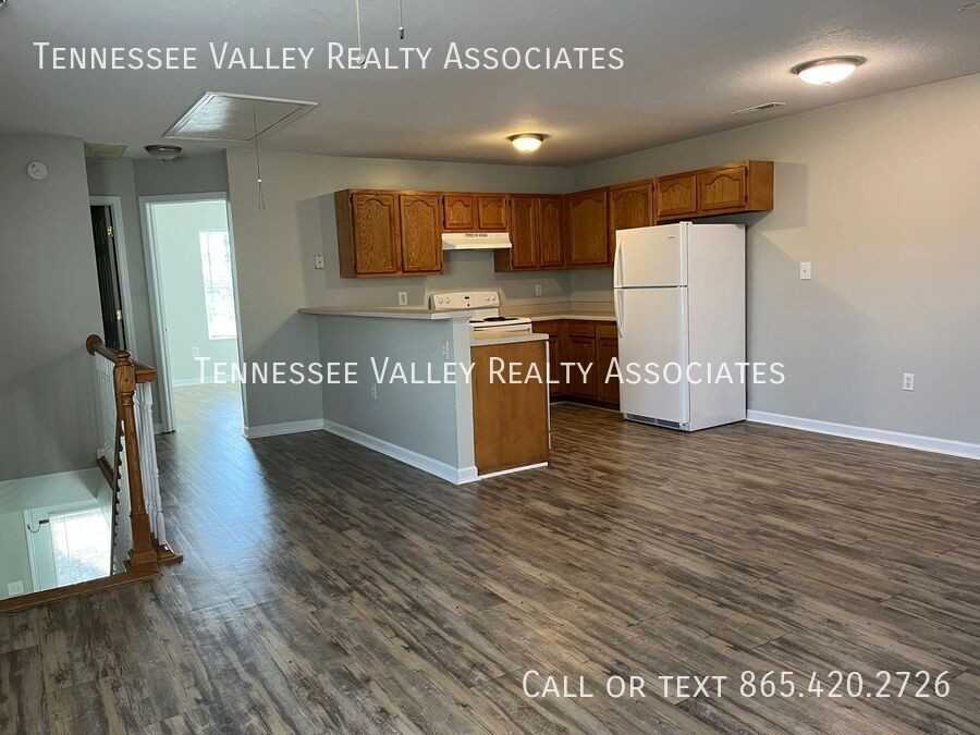 156 N Illinois Ave #C - Photo 4 of 7