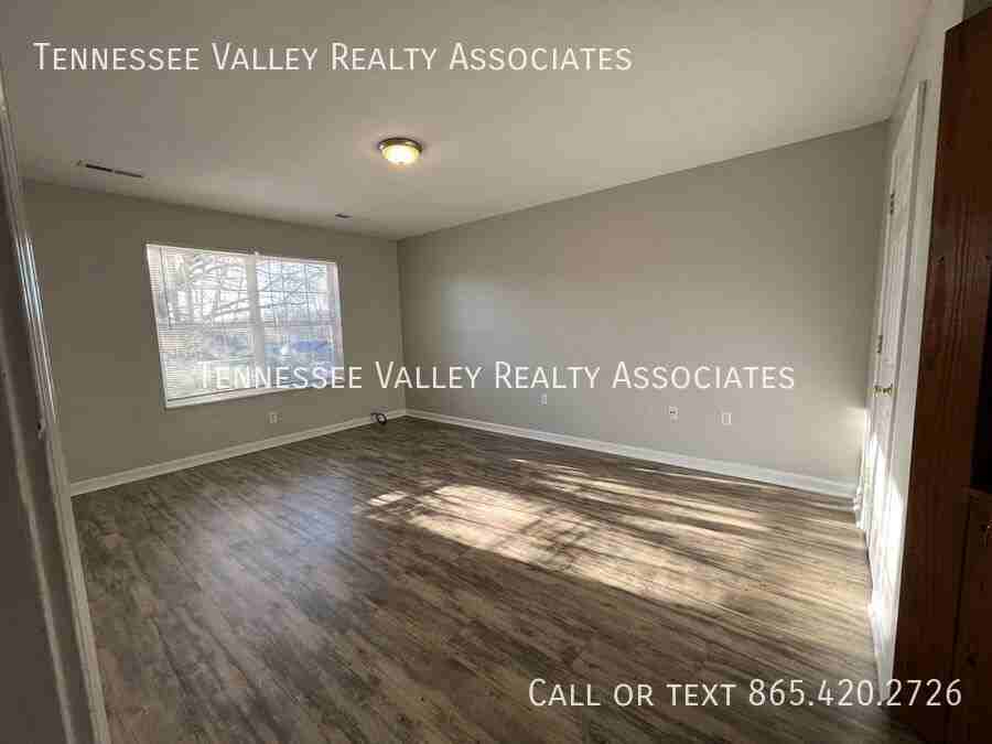 156 N Illinois Ave #C - Photo 5 of 7