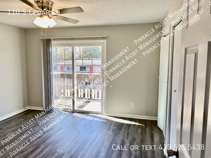 110 S Cedar Ln - Photo 7 of 17