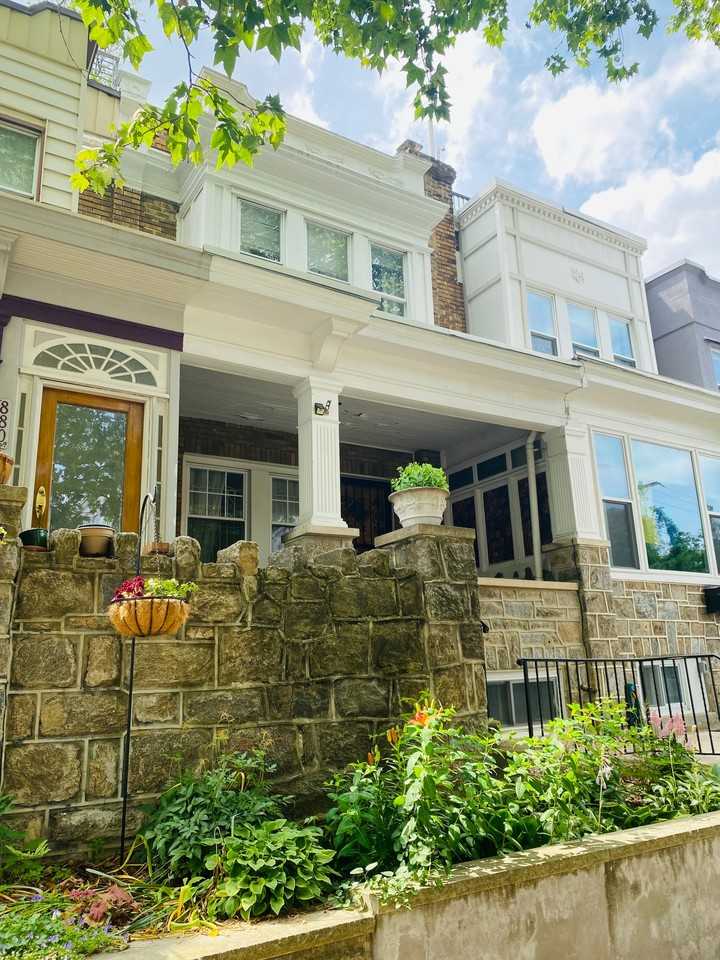 882 Corinthian Ave - Photo 2 of 25