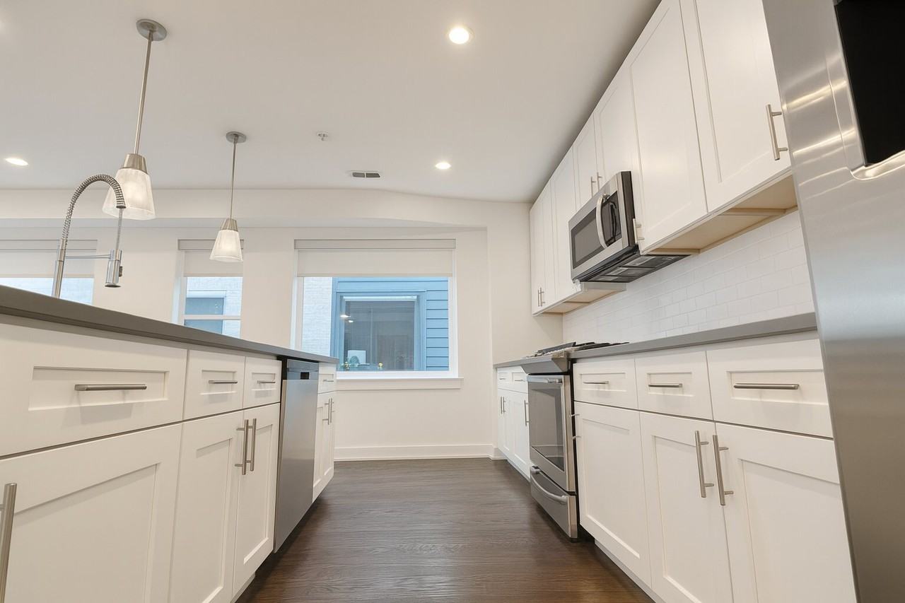 1022 S 2nd St #2 - Photo 5 of 27