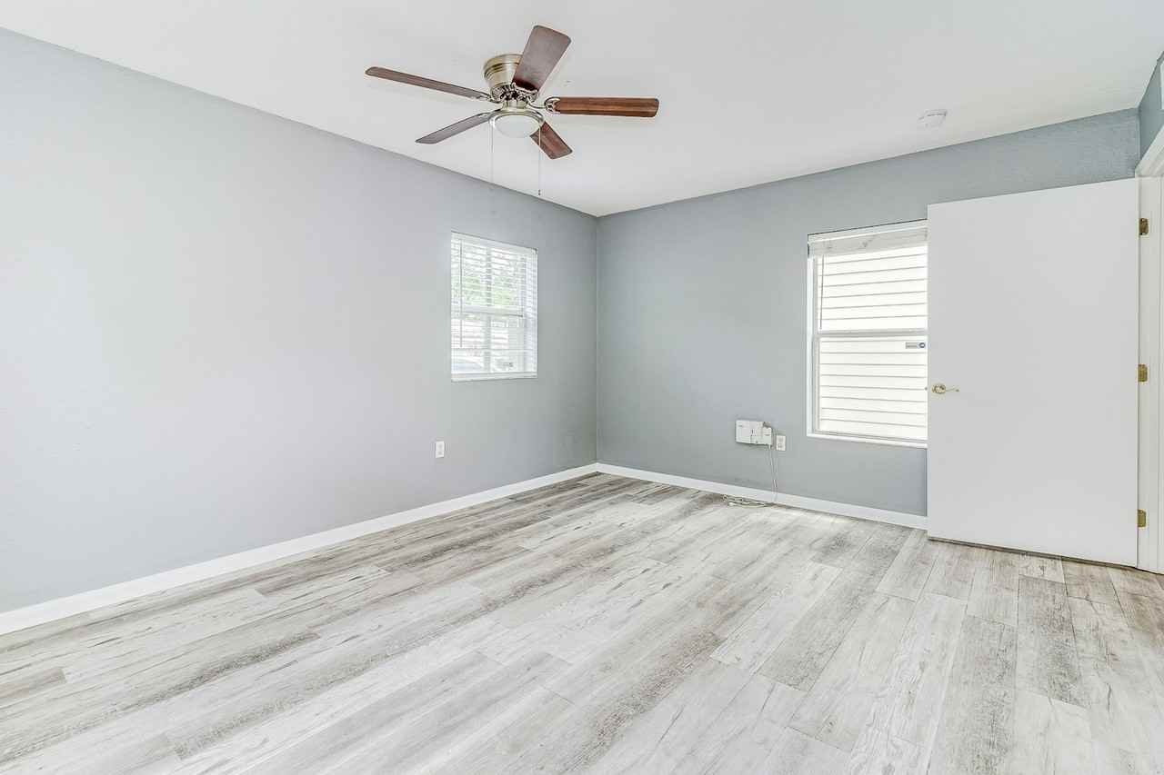 2912 East Columbus Drive, Unit 2 - Photo 6 of 11