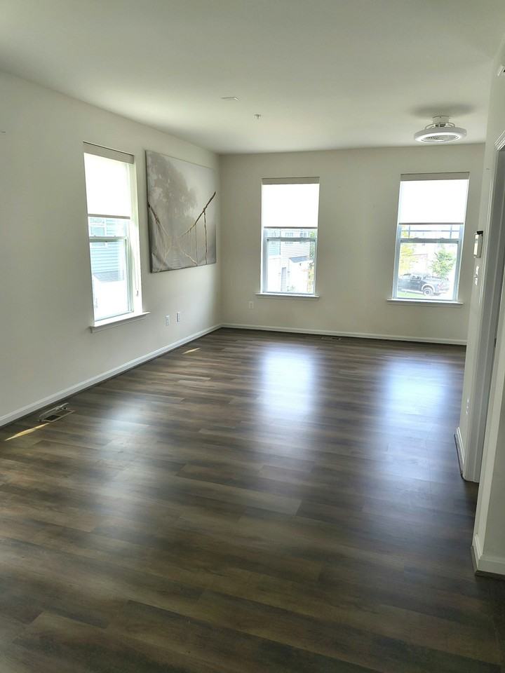 235 Jenkins Way - Photo 3 of 23