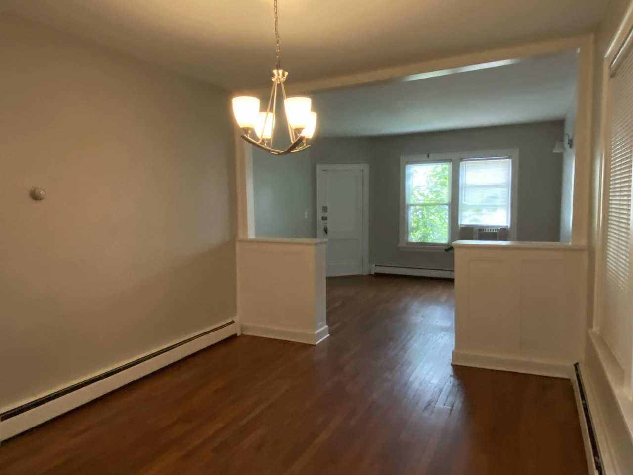 1127 Beaconsfield Avenue, Unit 1S - Photo 4 of 11